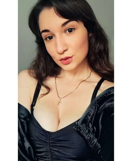 Maria Korol xxxポルノスター 画像