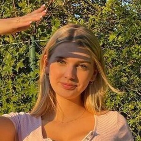 Lena Kozlovac ポルノスター ホット 写真