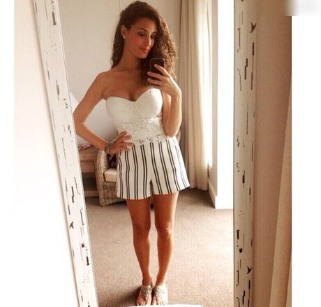 ssbbw オンリーファンズ アートポルノ 画像