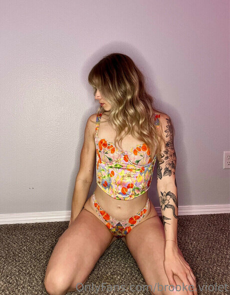 brookeviolet ホットなスター 画像