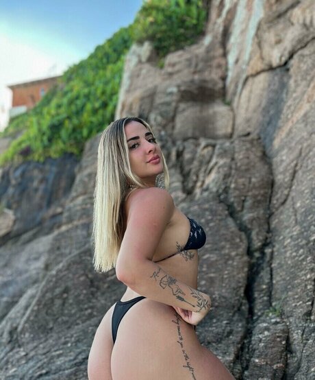 Maria Clara Lima アダルトモデル 写真