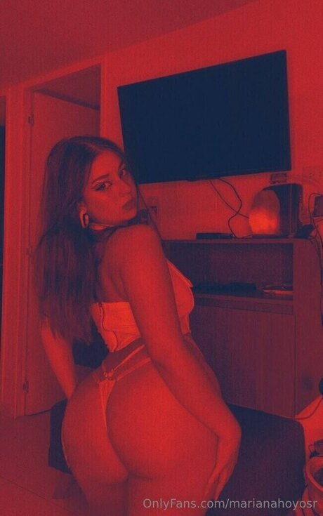 Marianahoyosr ヌードスター 写真