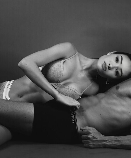 Elizabeth Wood 写真集