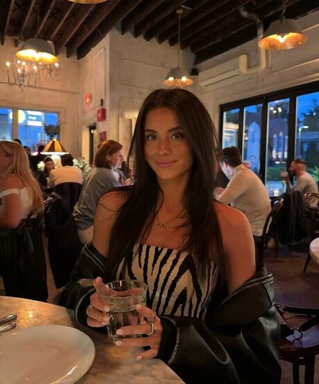 肉厚熟女オンリーファンズ ホットセックス 写真