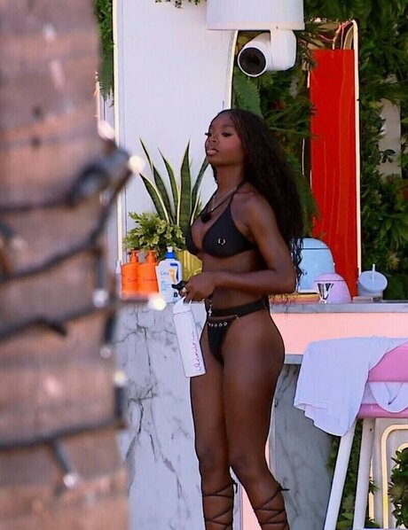 Olandria Carthen ポルノスター セクシー 写真