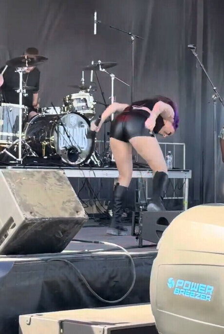 ボディビルダーヌードオンリーファンズ 美しいポルノ 写真