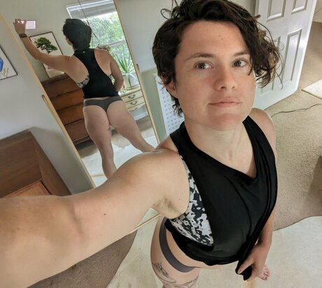 Evie Pierce セックスモデル ギャラリー