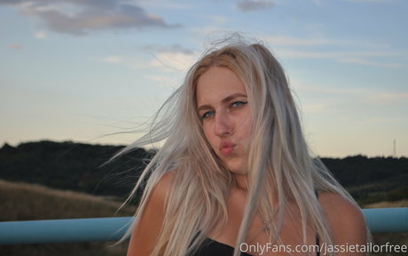 jassietailorfree セクシーモデル 写真