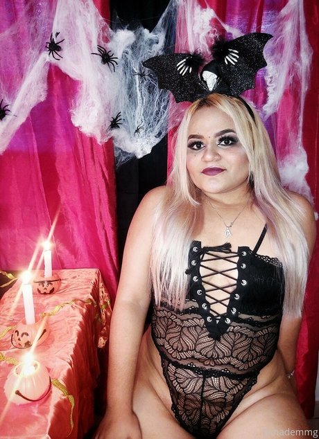 made0550 エロティックなスター 写真