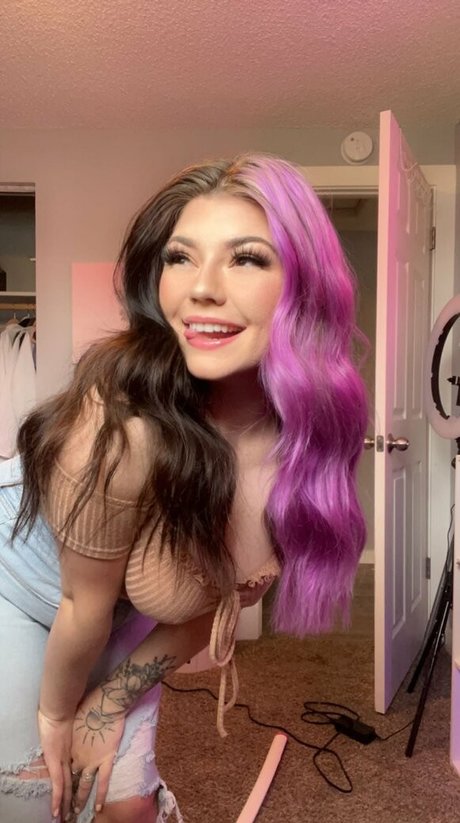 Mommysop ポルノスター アート 画像