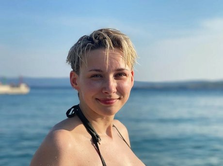 Nicetya 美しい女優 写真