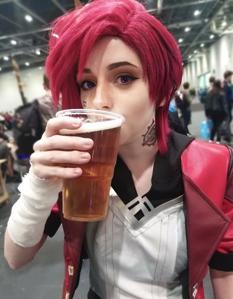 Apricot 高品質のポルノスター ギャラリー