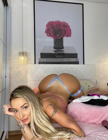 カーリーエボニーオンリーファンズ セクシーxxx 写真