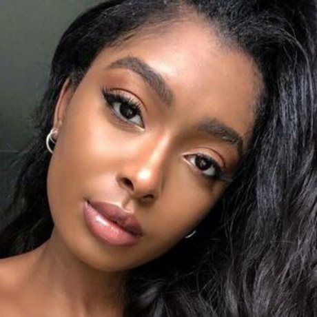 Jourdan Riane xxxモデル 写真