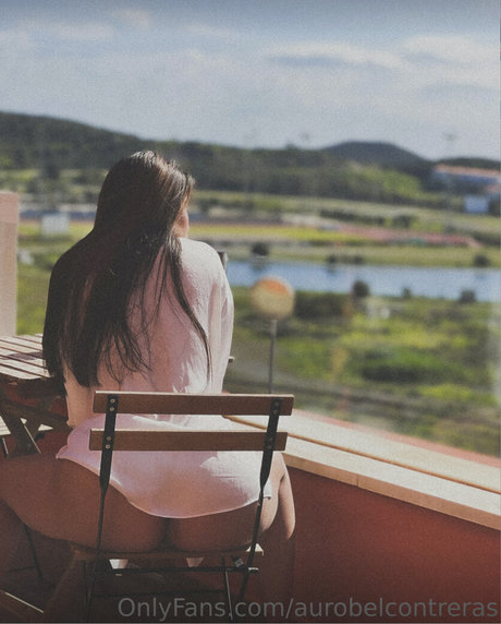 Aurobel Contreras ヌードスター 画像