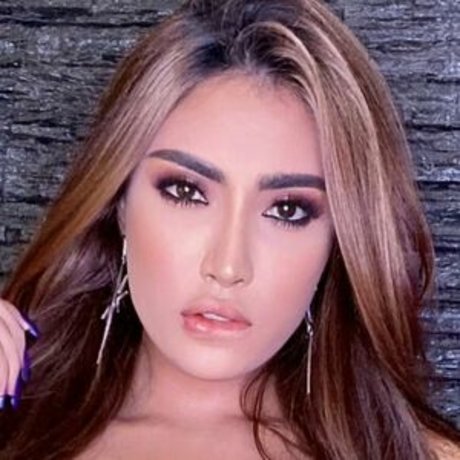 LuzVioletta ホットスター 写真