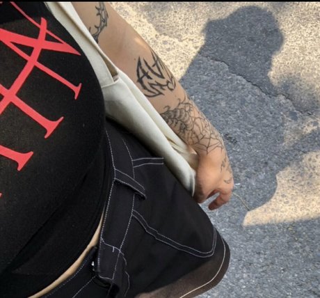 Natachuy ポルノ女優 写真