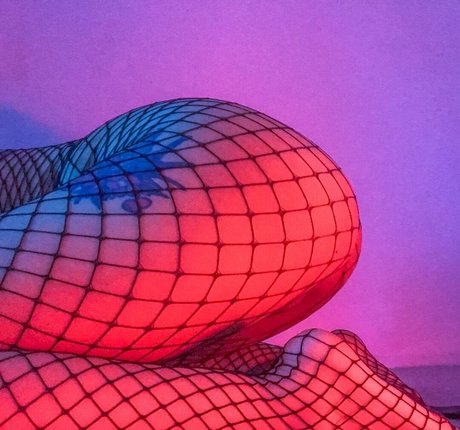 Natachuy エロティックモデル 写真