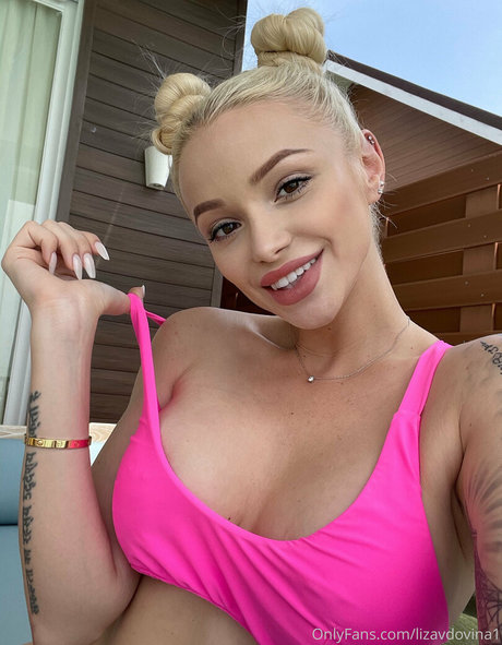 lizavdovina1 アダルト女優 画像