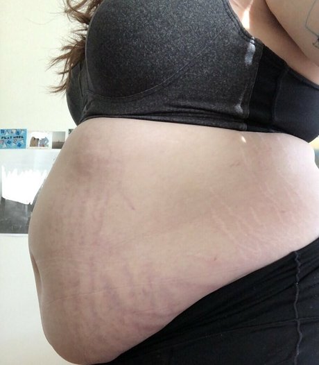 mbbyxox ヌードのポルノスター ギャラリー