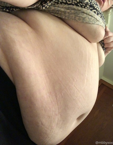 アジアの無料オンリーファンズ 裸 写真