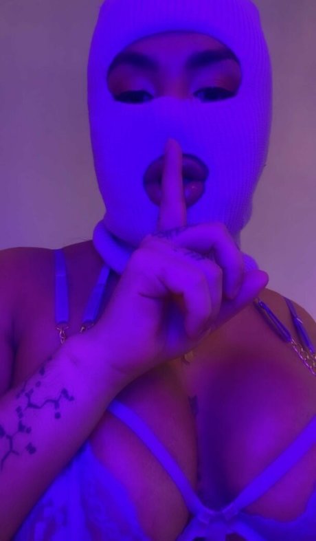 Bruna Taylor アダルトモデル 写真