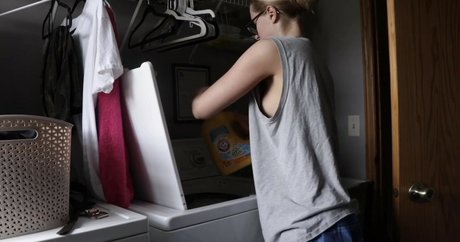 Esther Perepechkin HDポルノスター ギャラリー