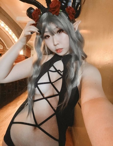 小さなおっぱいオンリーファンズ ポルノ 写真