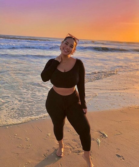 フェラチオ ティーン オンリーファンズ 可愛い 画像