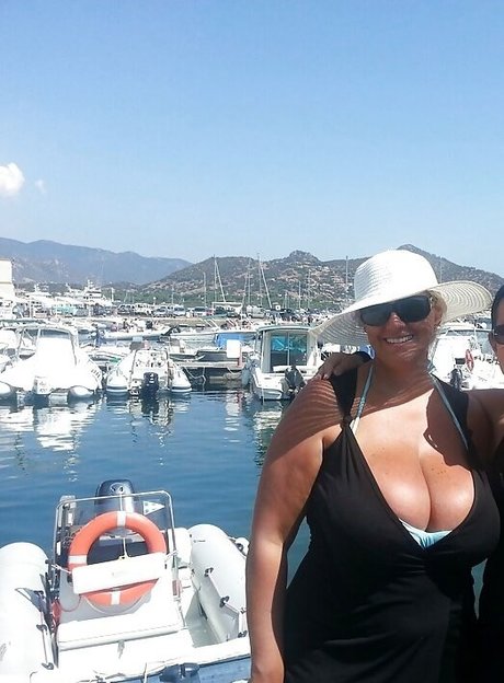 金髪の筋肉オンリーファンズ 無料xxx 画像