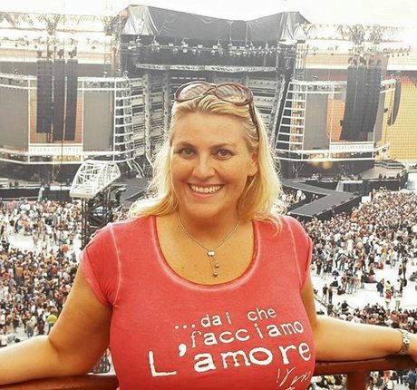 Laura Leonardi エロティックなモデル ギャラリー