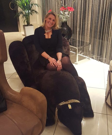 Laura Leonardi エロティックなスター 画像