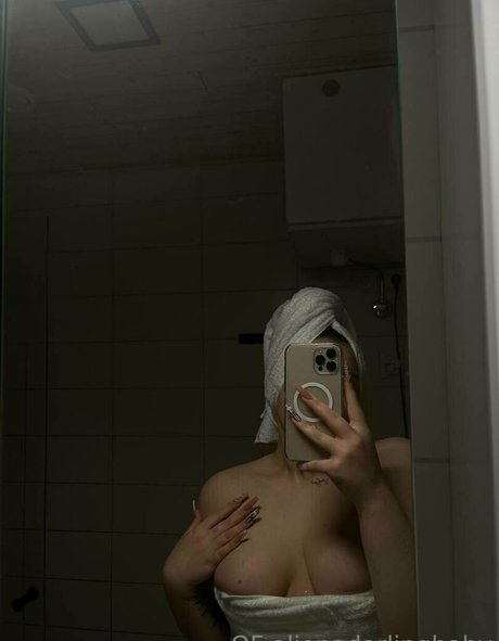 ランジェリーファックオンリーファンズ 無料 写真