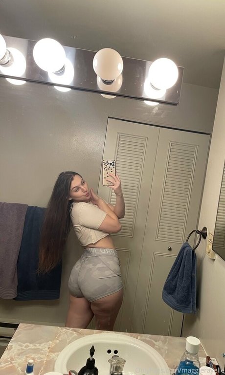 熟女の手コキオンリーファンズ 美しいヌード 写真