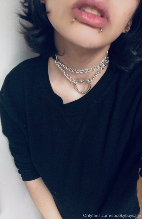 spookyboysage エロティック女優 写真