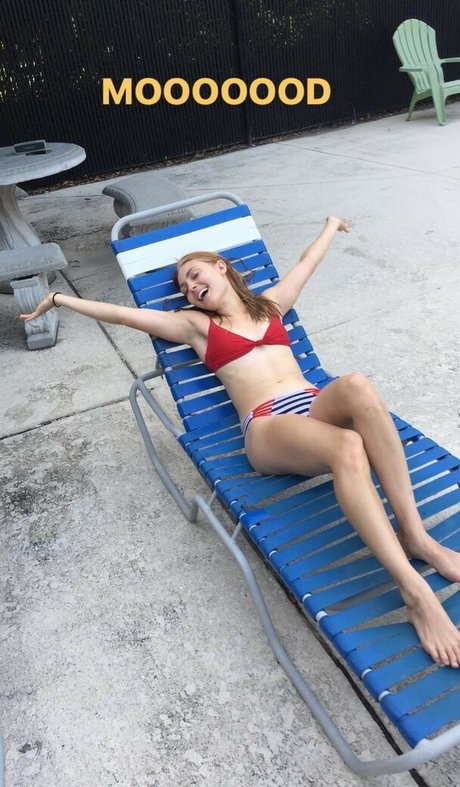 Anne Sofia Robbe 裸モデル 写真