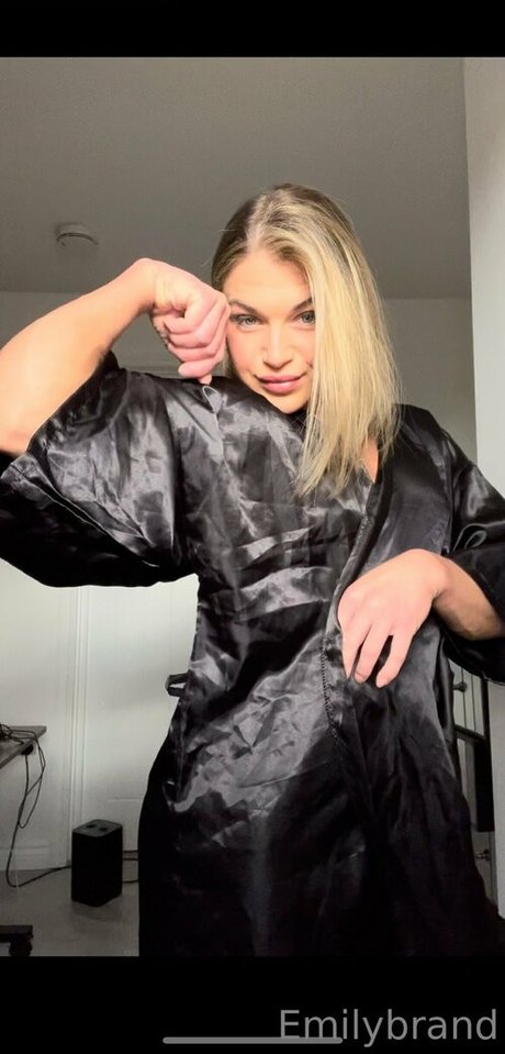 emilyjbrand98 写真集