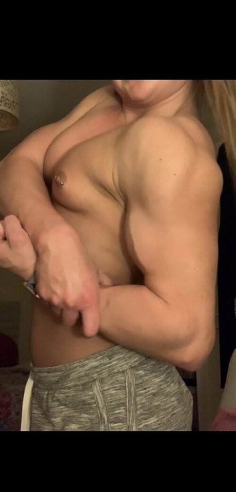 emilyjbrand98 ポルノスター 可愛い 画像