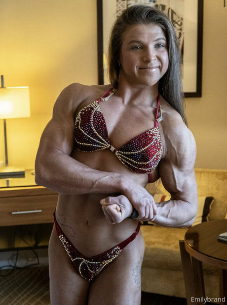 emilyjbrand98 裸のモデル ギャラリー