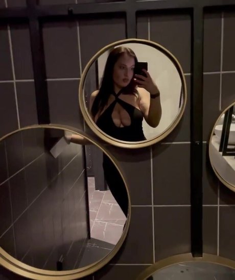 ぽっちゃりブロンドのオンリーファンズ ホットセックス ギャラリー