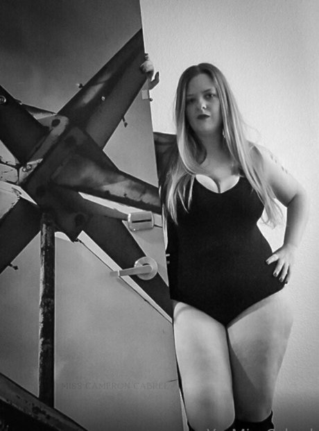 yesmisscabrel ポルノスター 画像