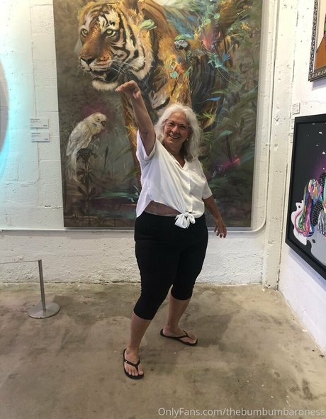 thebumbumbaroness ホットモデル 画像