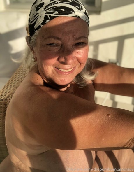 thebumbumbaroness ポルノスター 素敵 画像