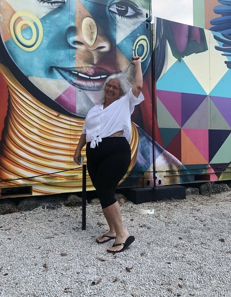 thebumbumbaroness ポルノモデル 写真