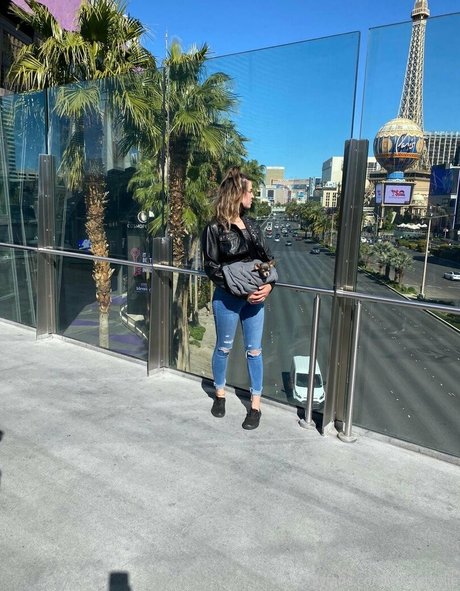 トランス熟女オンリーファンズ 裸 写真