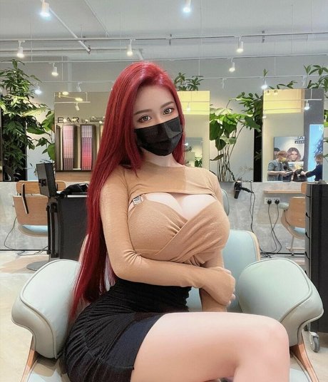 かわいい巨乳オンリーファンズ アート裸 写真