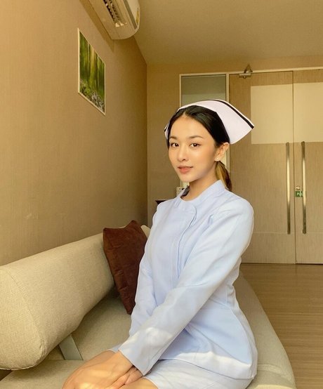 foxie way ポルノスター 独占 写真