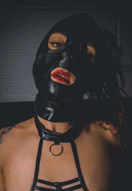 曲線美のランジェリーオンリーファンズ アダルト アーカイブ