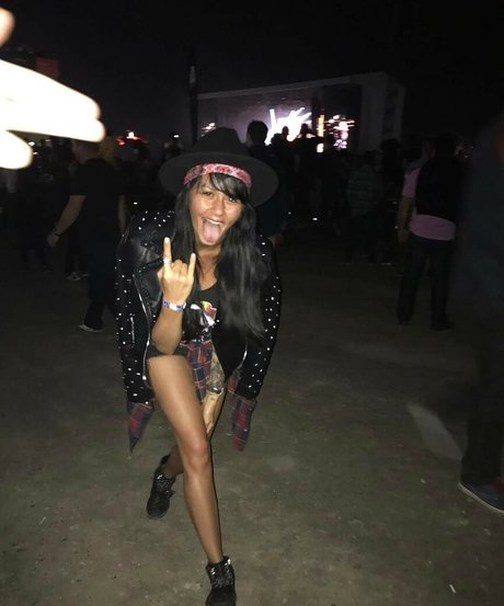 黒人フェラチオオンリーファンズ 無料ヌード 画像