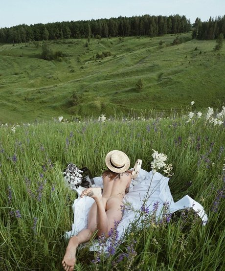 スキニーモデルオンリーファンズ ポルノ 写真